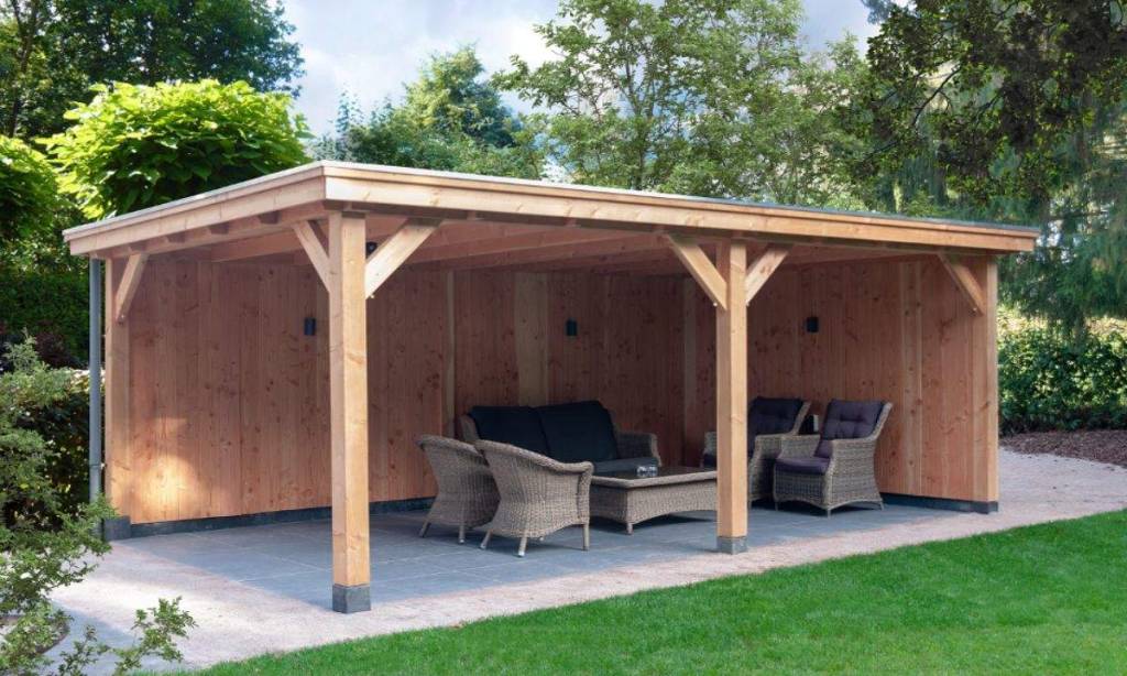 Visualisatie van brede houten overkapping met loungeplek